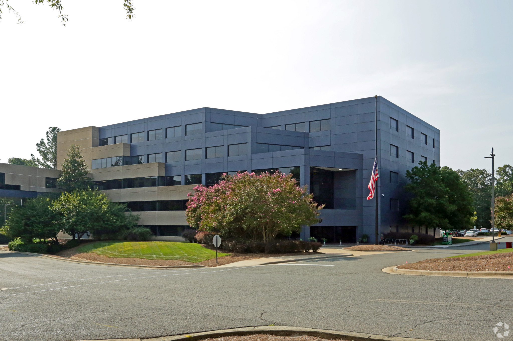 800 Park Offices Dr, Durham, NC à louer Photo du b timent- Image 1 de 35