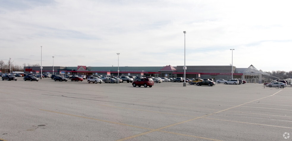 11351 E Washington St, Indianapolis, IN for lease - Primary Photo - Image 1 of 3