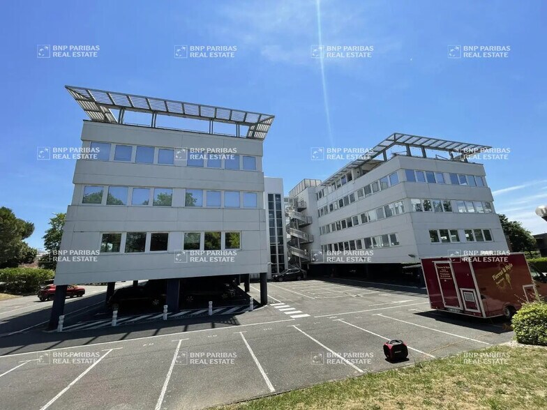 425 Rue Jean Rostand, Labège à louer - Photo du bâtiment - Image 3 de 34