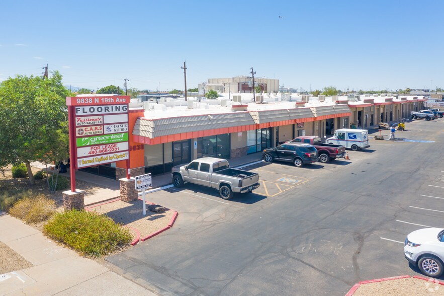 9838 N 19th Ave, Phoenix, AZ à louer - Photo principale - Image 1 de 3