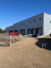 104 Commercial Ave, Mount Olive, NC for lease Building Photo- Image 2 of 9