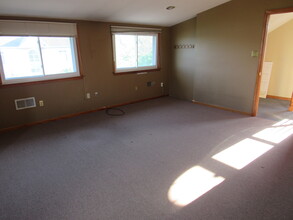 220 Forsgate Dr, Jamesburg, NJ for lease Interior Photo- Image 2 of 3