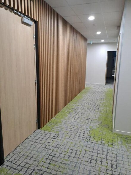 Office in Rennes for lease - Building Photo - Image 2 of 9