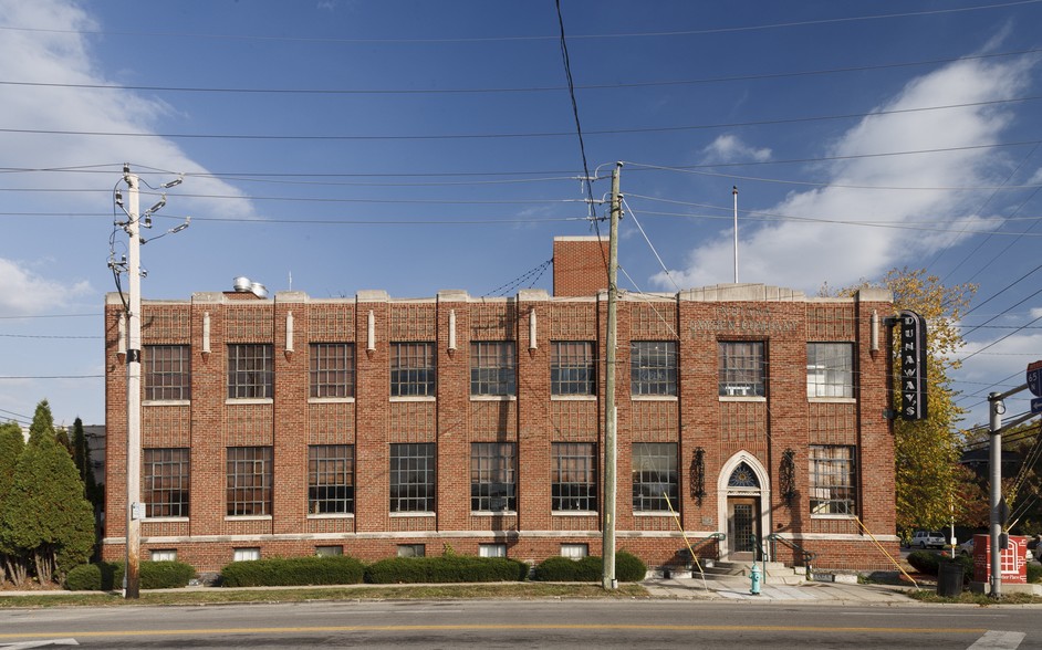 351 S East St, Indianapolis, IN à vendre - Photo du bâtiment - Image 1 de 1