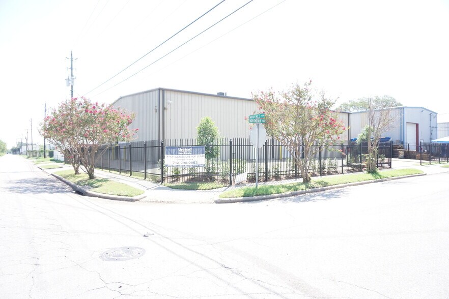 5603 Northdale St, Houston, TX à louer - Photo du bâtiment - Image 2 de 13