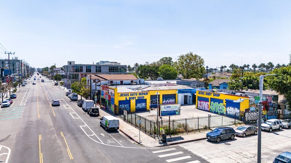 5278 Adams Blvd, Los Angeles, CA à vendre - Photo du bâtiment - Image 3 de 9