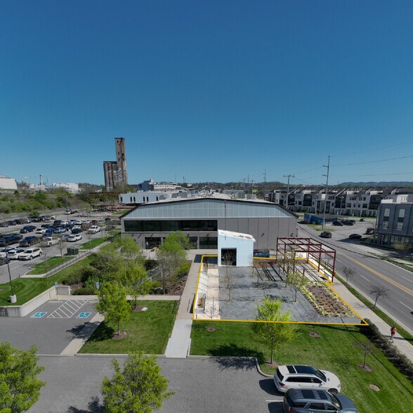 1610 54th Ave, Nashville, TN à louer - Photo du bâtiment - Image 3 de 11