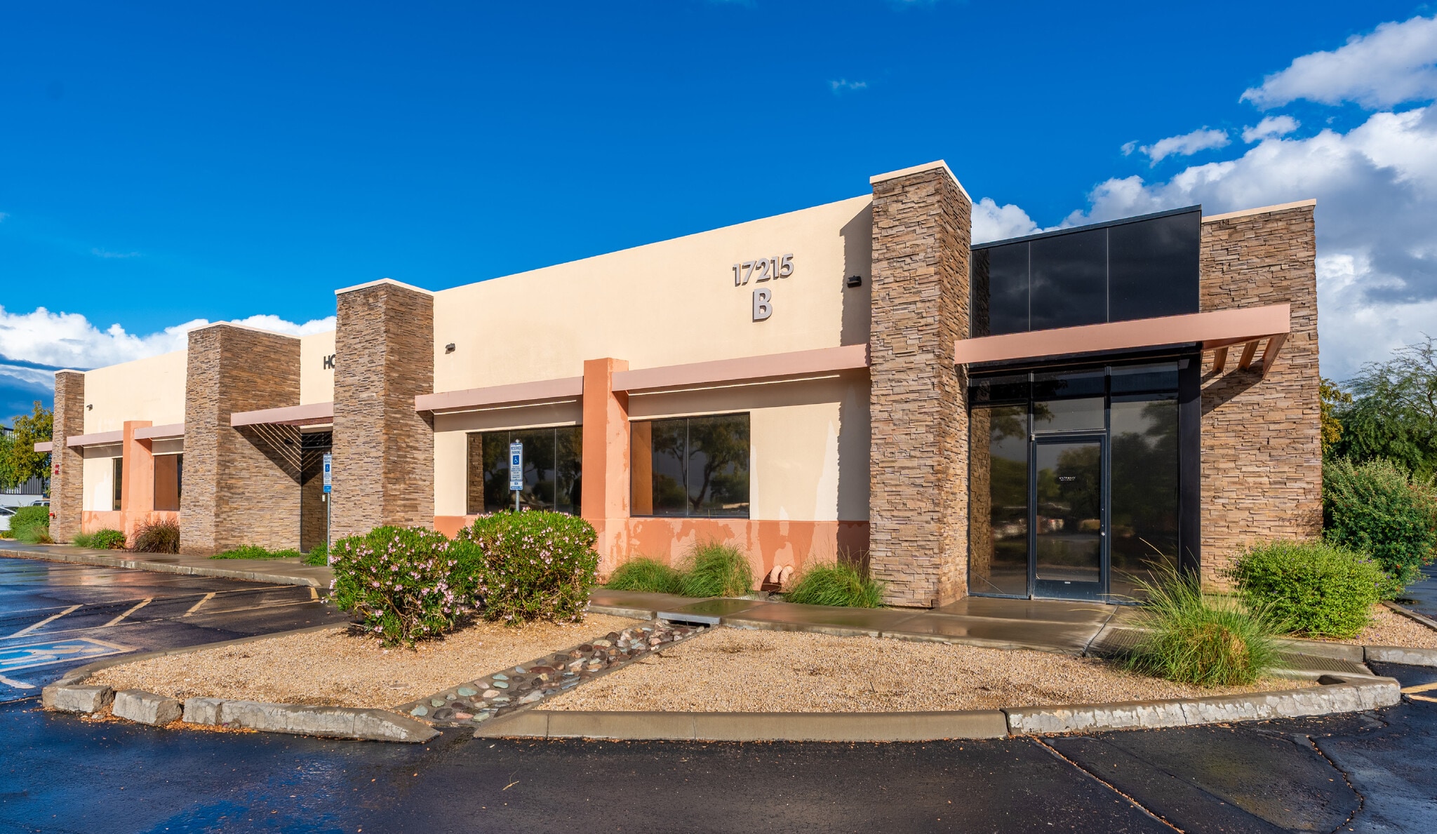 17215 N 72nd Dr, Glendale, AZ for lease Building Photo- Image 1 of 8