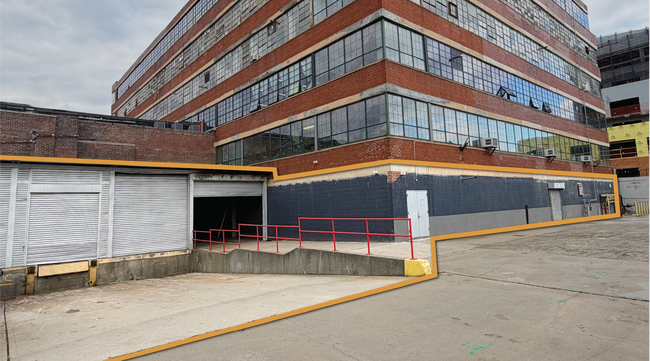 Plus de détails pour 276-197 Greenpoint Ave, Brooklyn, NY - Industriel à louer
