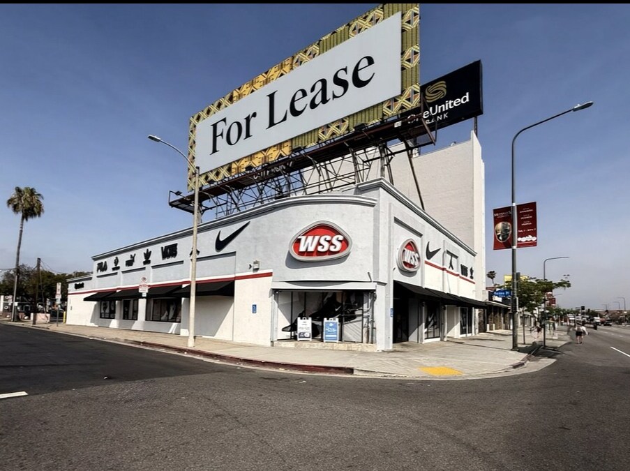 3695-3699 Crenshaw Blvd, Los Angeles, CA à louer Photo du bâtiment- Image 1 de 2