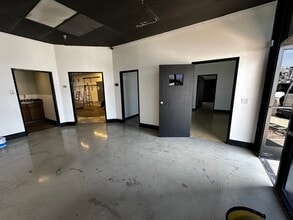 4425 E Airport Dr, Ontario, CA for lease Interior Photo- Image 2 of 2