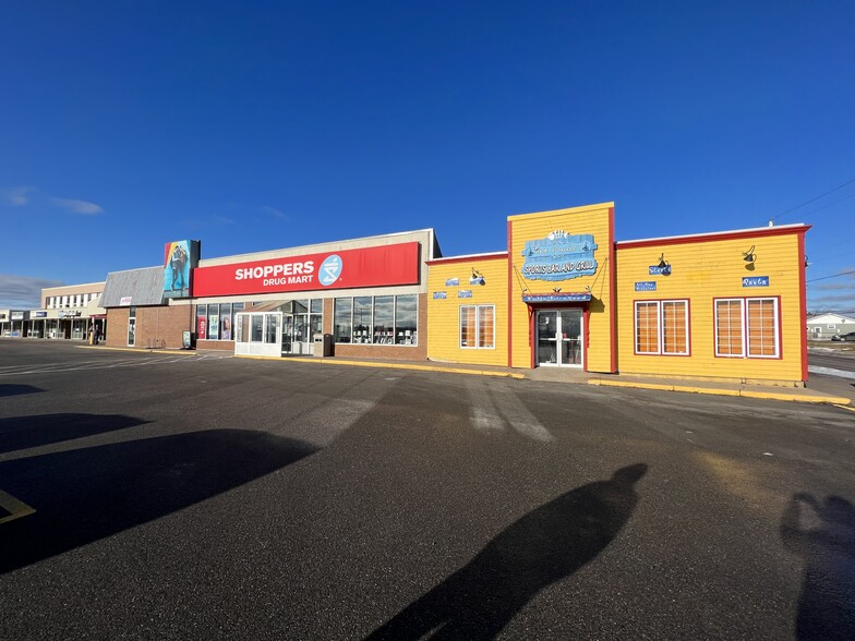 634 Reeves St, Port Hawkesbury, NS for lease - Building Photo - Image 2 of 5