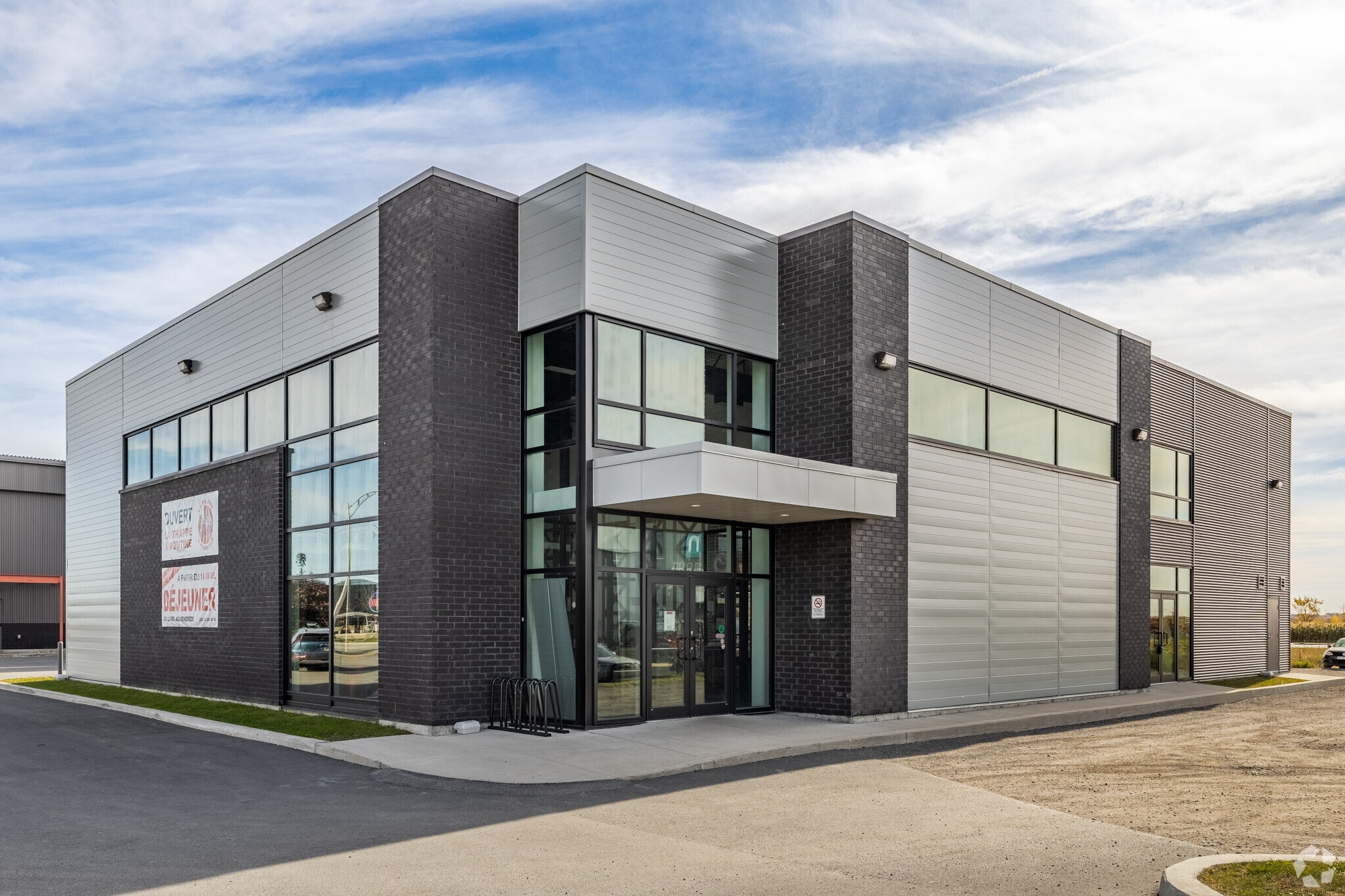 490 Ch Industriel, Gatineau, QC à louer Photo principale- Image 1 de 4