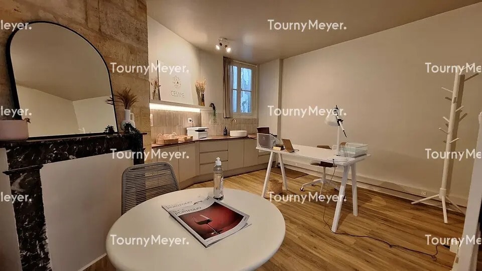 Bureau dans Bordeaux à louer Photo intérieure- Image 1 de 6