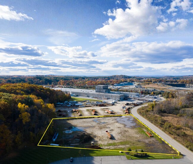 Plus de détails pour 5 Distribution Center Cir, Littleton, MA - Terrain à louer