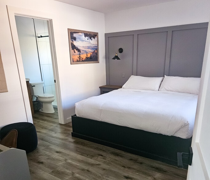 5098 NY-23, Windham, NY for sale - Interior Photo - Image 2 of 5