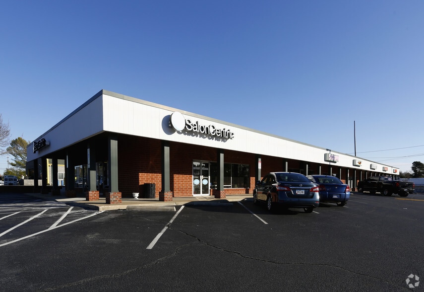 3319 Raeford Rd, Fayetteville, NC for lease - Primary Photo - Image 3 of 3