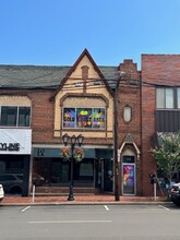 113-117 Middle Neck Rd, Great Neck, NY for lease Interior Photo- Image 1 of 8