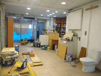 Plus de détails pour Multi-résidentiel à vendre