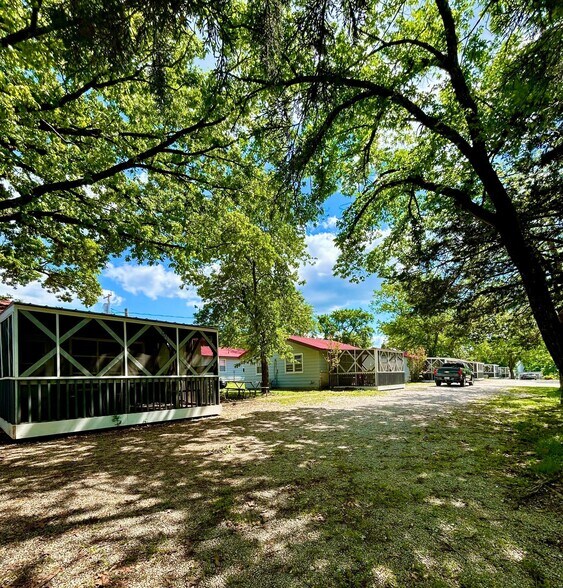 1575 Tablerock Cir, Branson, MO à vendre - Photo du bâtiment - Image 2 de 67
