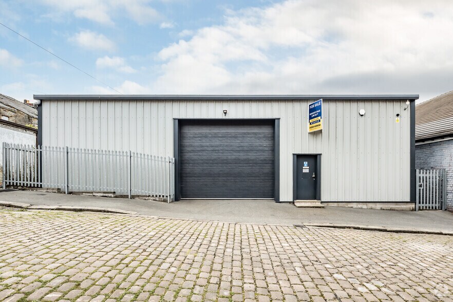 Albion St, Accrington à vendre - Photo du bâtiment - Image 2 de 2