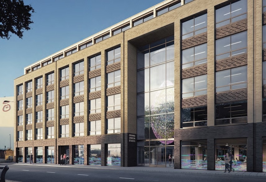 332 Ladbroke Grv, London for lease - Building Photo - Image 2 of 10