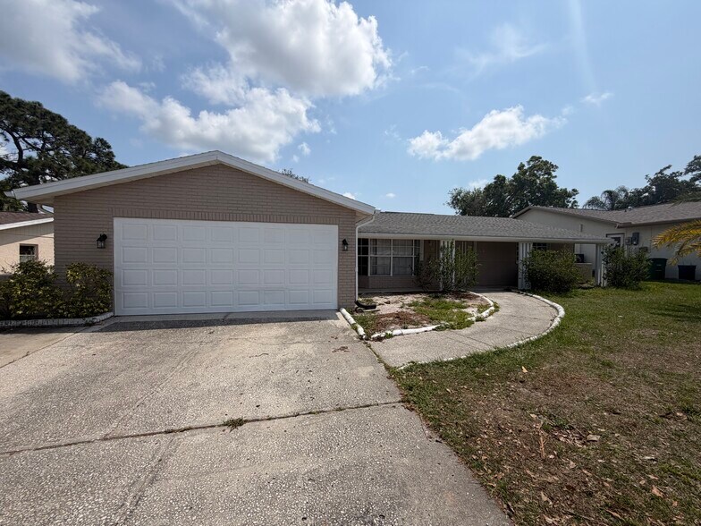 35 Harbor Woods Cir, Safety Harbor, FL à vendre - Photo du bâtiment - Image 1 de 39