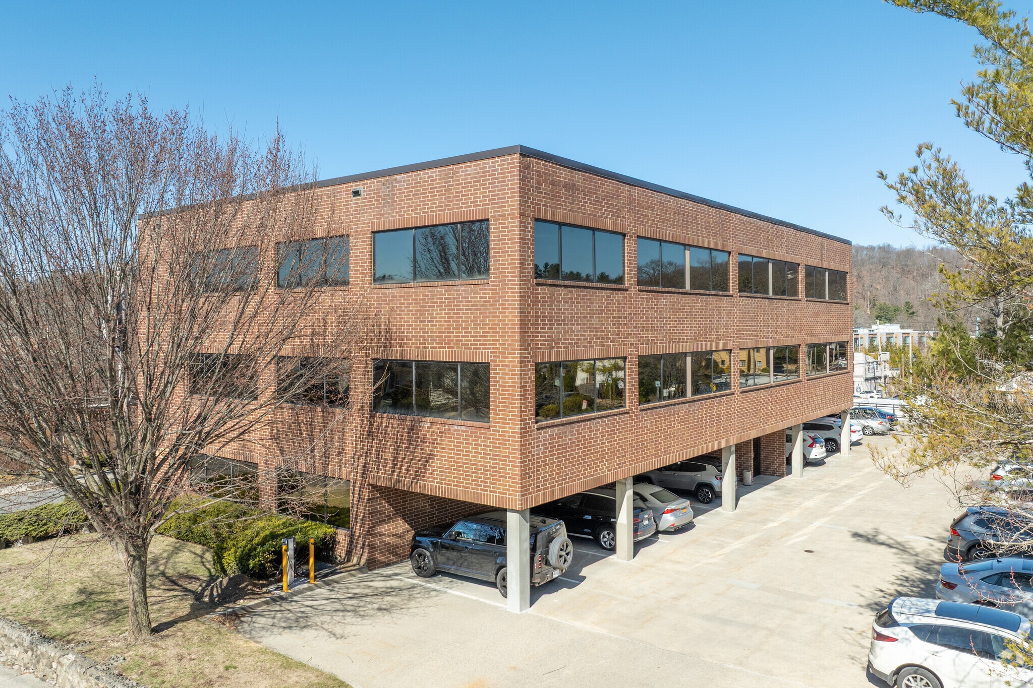 427 Bedford Rd, Pleasantville, NY for lease Building Photo- Image 1 of 10