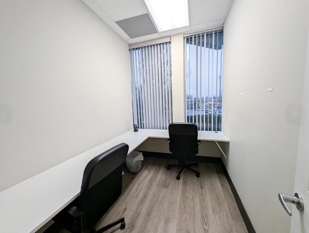 2099 Lougheed Hwy, Port Coquitlam, BC à louer Photo intérieure- Image 1 de 3