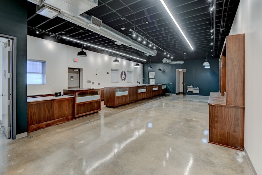 1421 Wabash Ave, Kansas City, MO for sale - Interior Photo - Image 3 of 6
