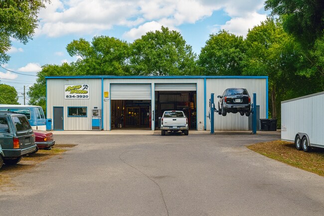 More details for 10341 E Hillsborough Ave, Tampa, FL - Industrial for Sale