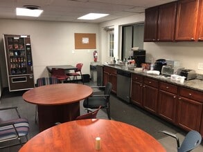 1817 Westinghouse Blvd, Charlotte, NC à louer Photo intérieure- Image 1 de 4