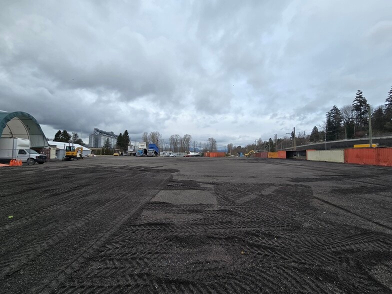 9561-9569 Gunderson Rd, Delta, BC à vendre - Photo principale - Image 1 de 12