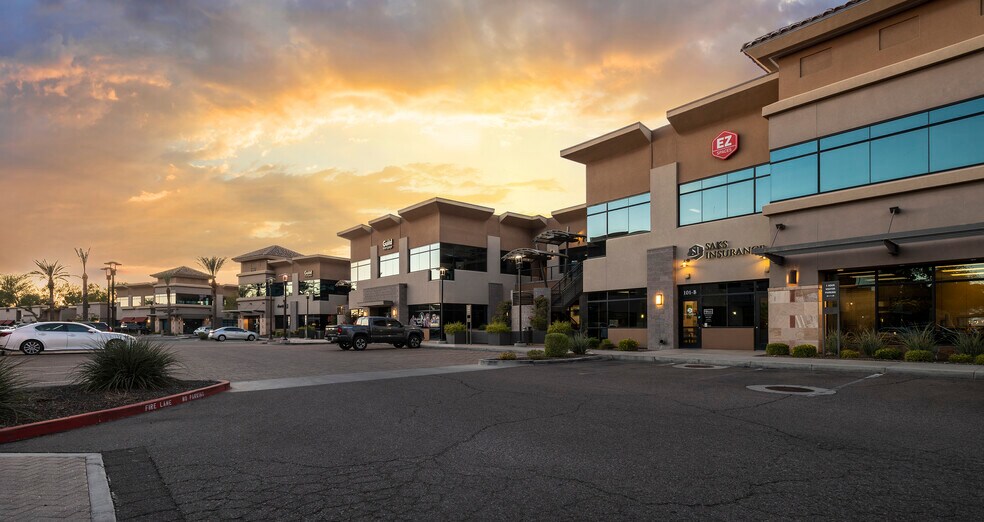 1482 E Williams Field Rd, Gilbert, AZ à louer - Photo du bâtiment - Image 3 de 38