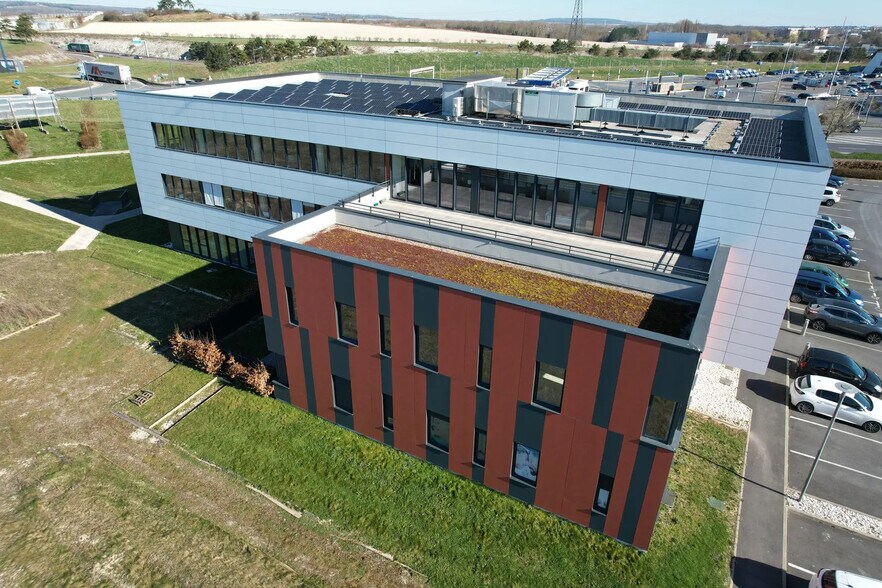 13 A Route De Soissons, Tinqueux à louer - Photo du bâtiment - Image 2 de 8