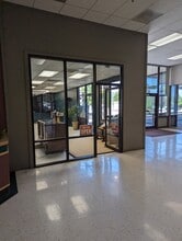 1800 NE 3rd St, Bend, OR for lease Interior Photo- Image 2 of 2