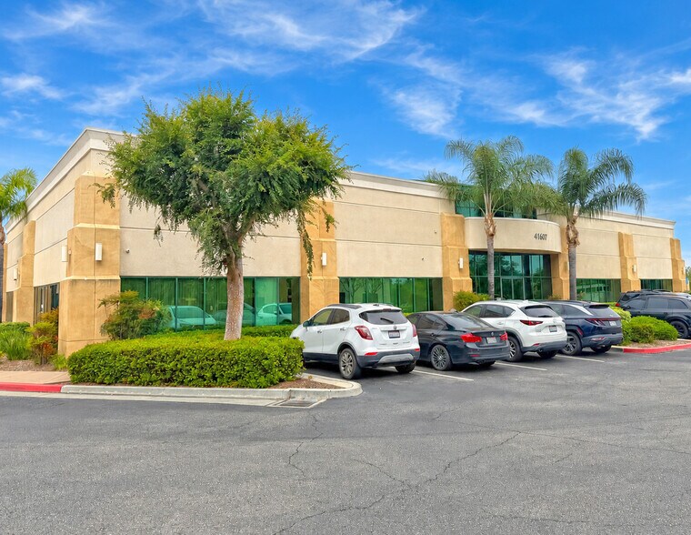 41607 Margarita Rd, Temecula, CA à louer - Photo du bâtiment - Image 2 de 7