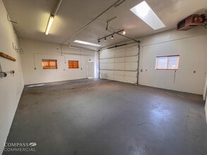 63830 Clausen Rd, Bend, OR à louer Photo du bâtiment- Image 2 de 6