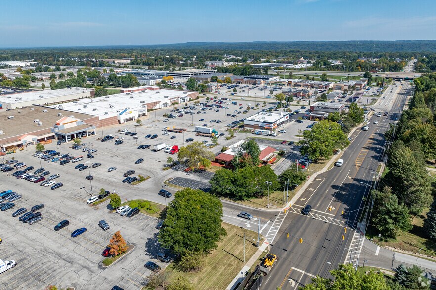 6235-6245 Wilson Mills Rd, Highland Heights, OH à louer - Aérien - Image 3 de 7