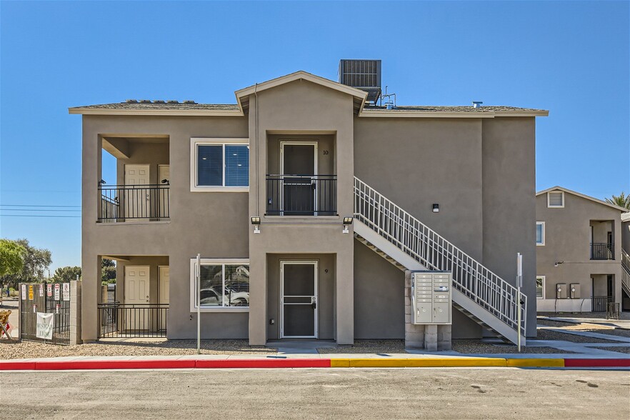 7010 N 80th Ave, Glendale, AZ for sale - Building Photo - Image 2 of 10