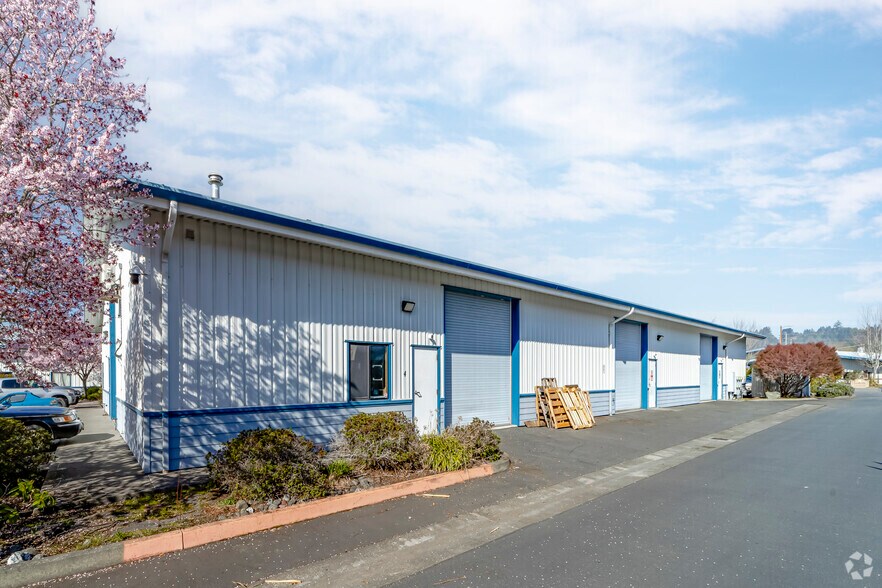 55 Ericson Ct, Arcata, CA à louer - Photo du bâtiment - Image 2 de 4