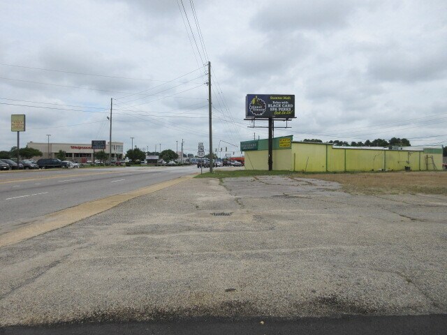 749-757 Bultman Dr, Sumter, SC à vendre - Photo du bâtiment - Image 2 de 5