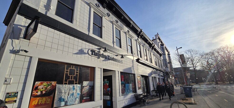 613-623 E William St, Ann Arbor, MI à louer - Photo du bâtiment - Image 3 de 4