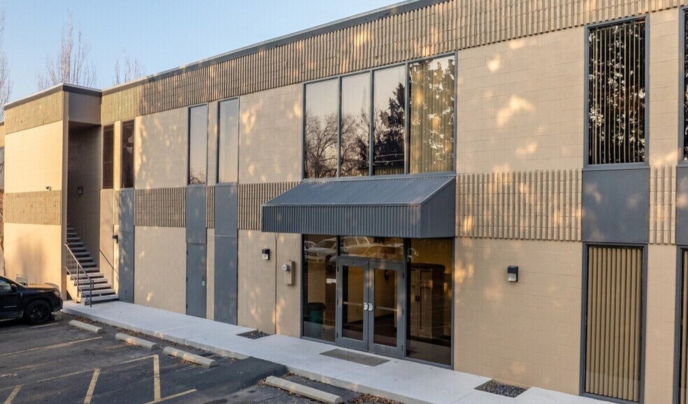 3131 W State St | State Street Center portefeuille de 2 propriétés à vendre sur LoopNet.ca - Photo du bâtiment - Image 3 de 22