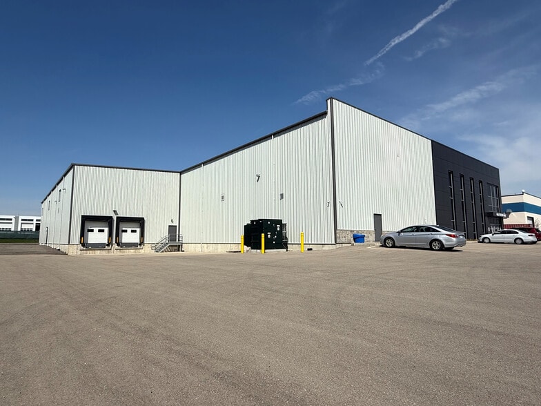 465 Griffin Way, Woodstock, ON for sale - Building Photo - Image 2 of 8