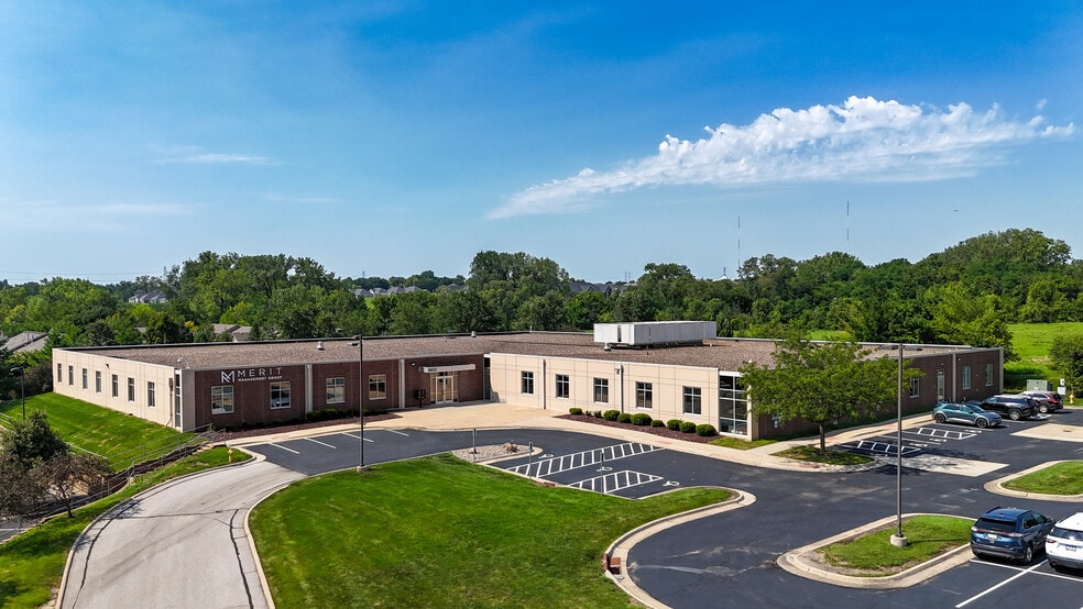 8850 NW 62nd Ave, Johnston, IA for lease - Building Photo - Image 1 of 10