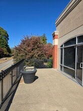 598 Nancy St, Marietta, GA for lease Interior Photo- Image 1 of 31