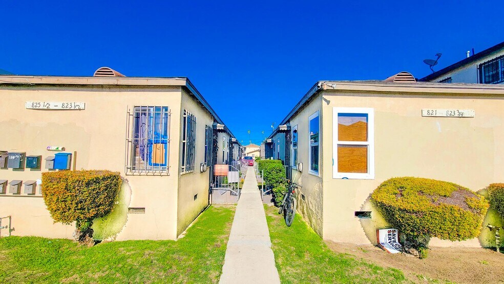 821 W 84th St, Los Angeles, CA à vendre - Photo du bâtiment - Image 3 de 6
