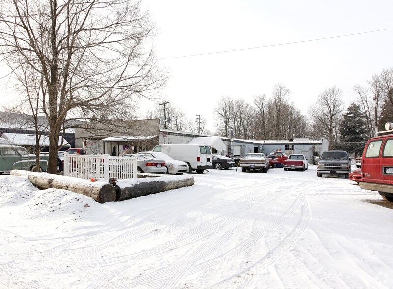 8080 Grand St, Dexter, MI à vendre - Photo du bâtiment - Image 2 de 28