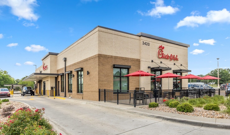 3420 Lamar Ave, Paris, TX à vendre - Photo du bâtiment - Image 2 de 9
